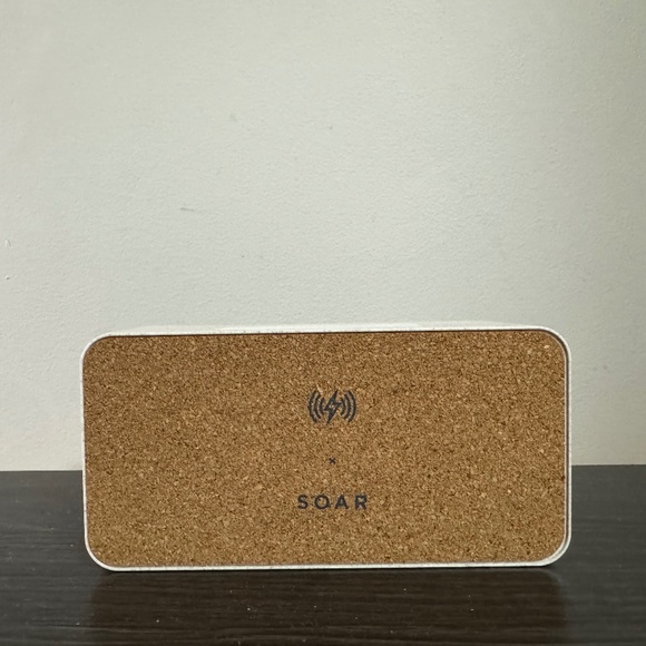 [LIMITED EDITION] SOAR ECO Charging Wireless Speaker (Good as NEW) - Picture 3 of 8